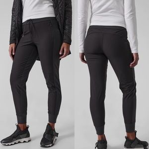 Athleta Headlands Hybrid Trek Jogger Size 16